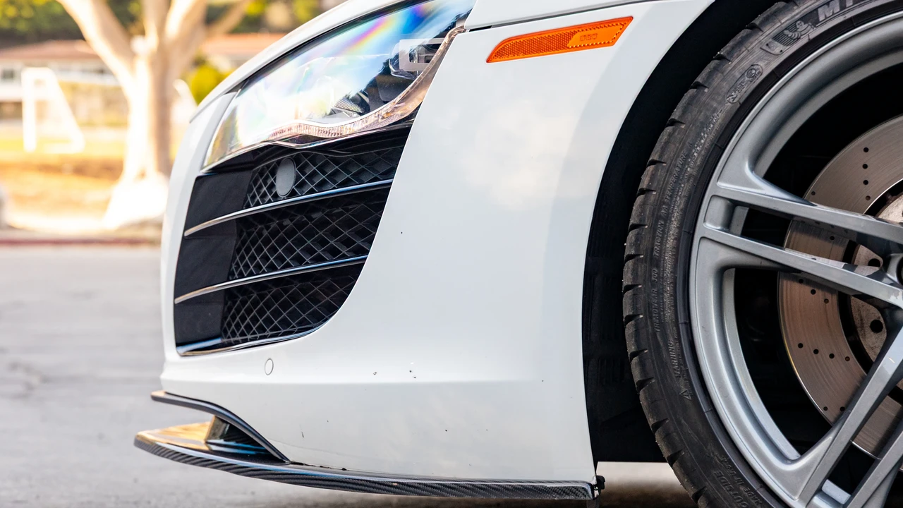 2010 Audi 42 R8 - Image 29 of 31
