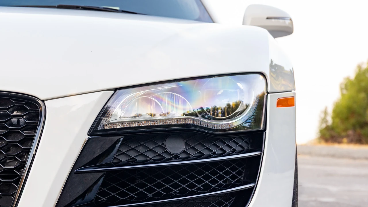 2010 Audi 42 R8 - Image 15 of 31