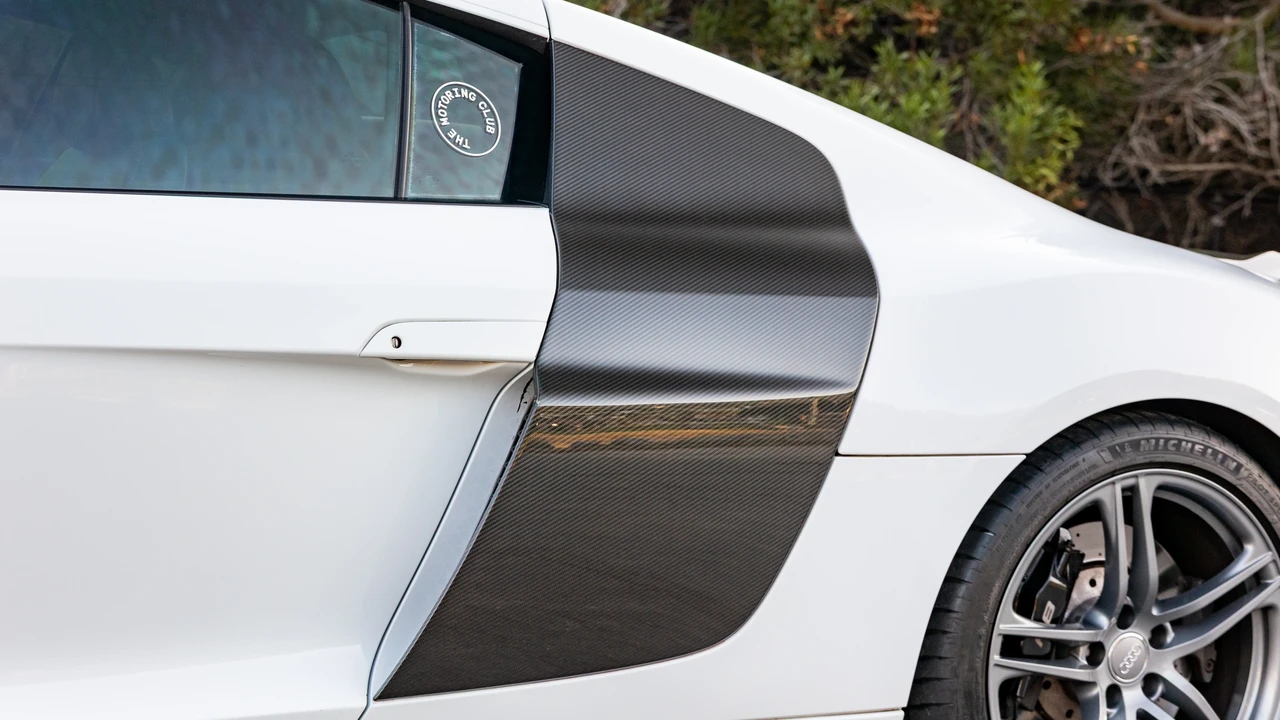 2010 Audi 42 R8 - Image 25 of 31