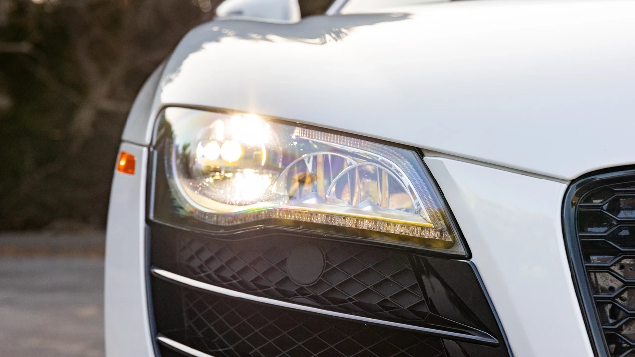 2010 Audi 42 R8 - Image 12 of 31