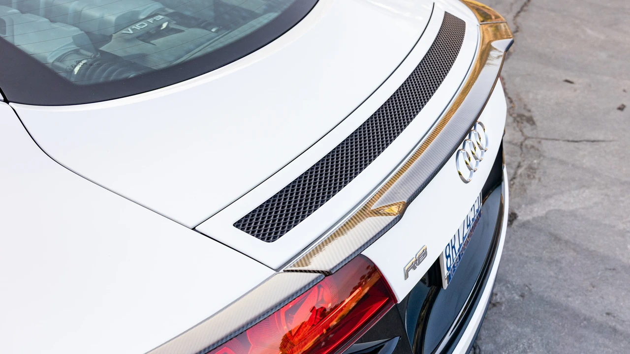 2010 Audi 42 R8 - Image 19 of 31