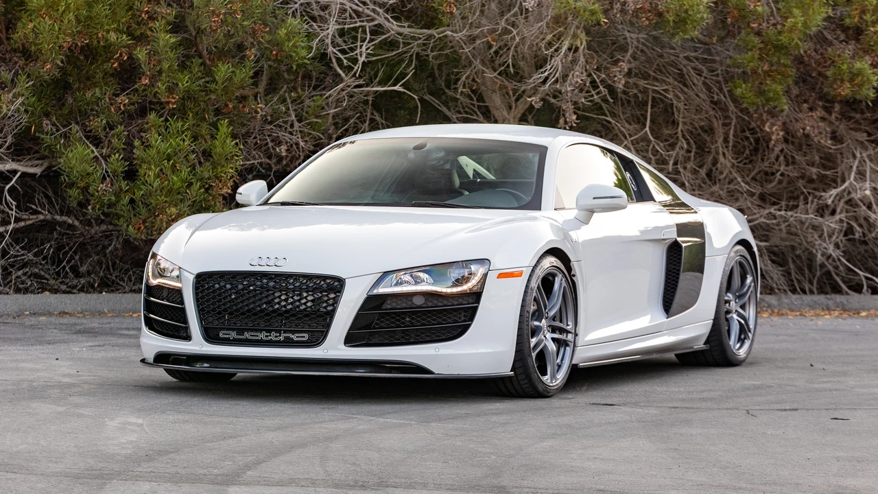 2010 Audi 42 R8 - Image 9 of 31