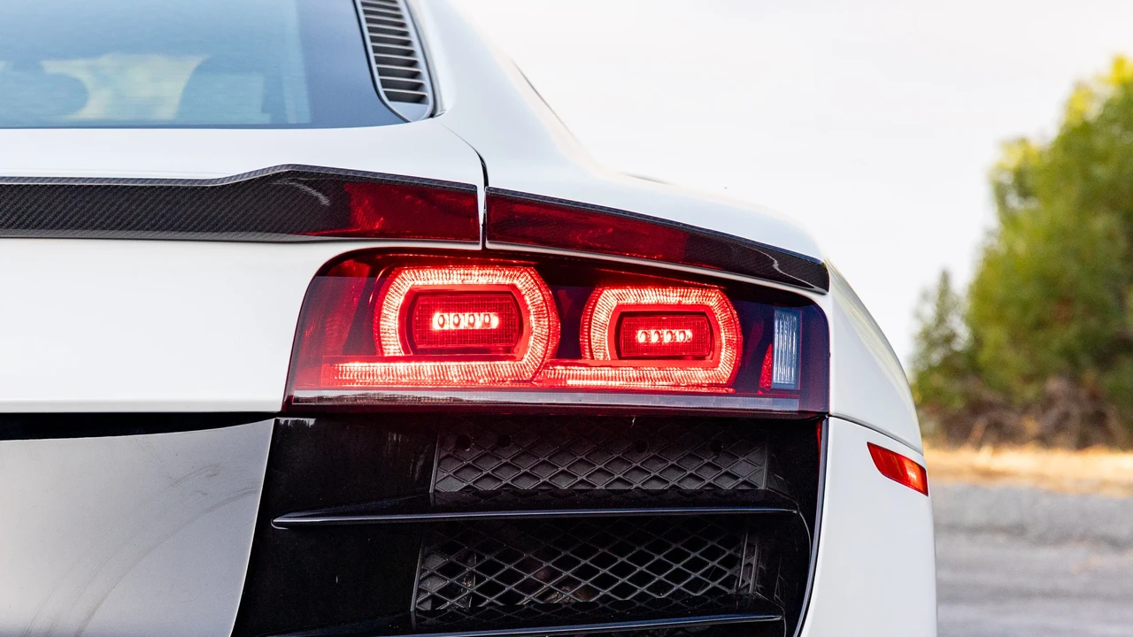 2010 Audi 42 R8 - Image 18 of 31