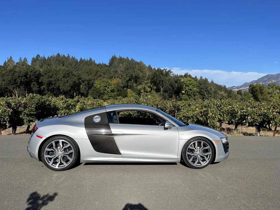 2010 Audi 42 R8 - Image 10 of 31