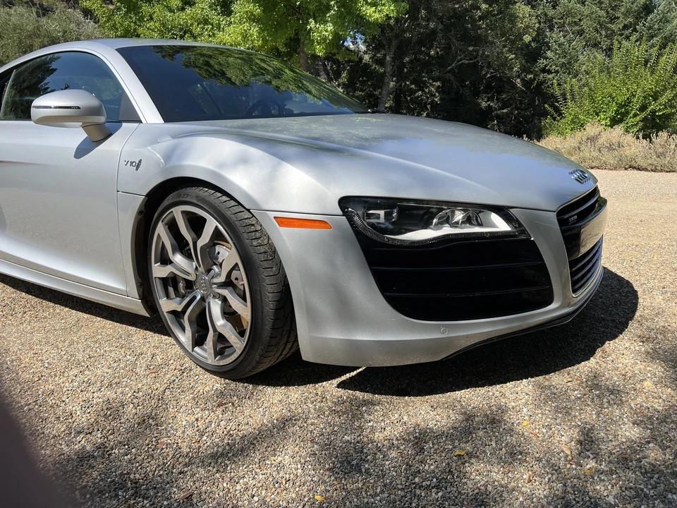 2010 Audi 42 R8 - Image 25 of 31