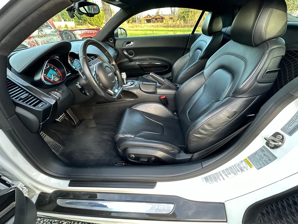 2010 Audi 42 R8 - Image 31 of 31