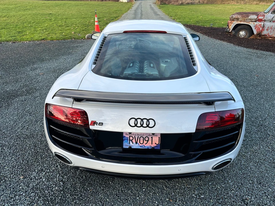 2010 Audi 42 R8 - Image 8 of 31