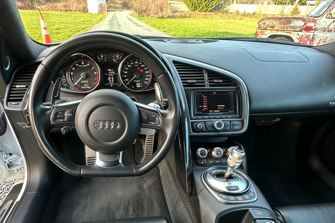 2010 Audi 42 R8 - Image 27 of 31