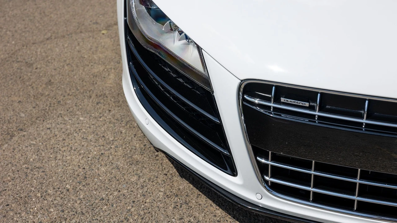 2010 Audi 42 R8 - Image 15 of 31