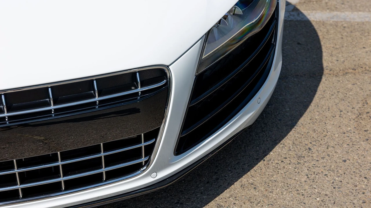 2010 Audi 42 R8 - Image 14 of 31