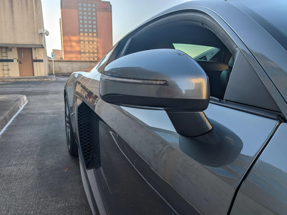 2010 Audi 42 R8 - Image 27 of 31