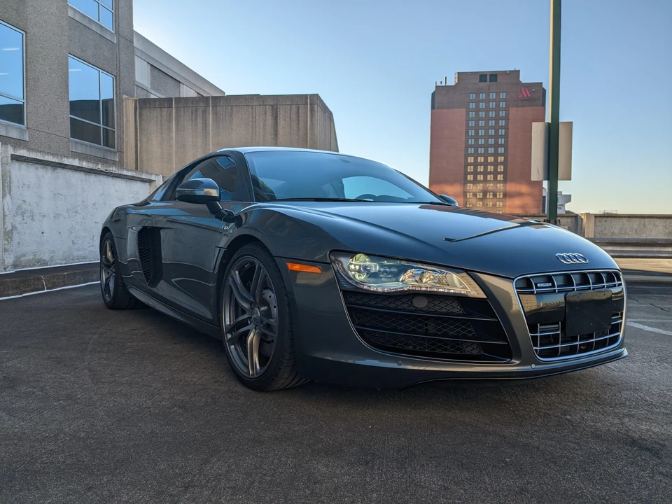 2010 Audi 42 R8 - Image 16 of 31