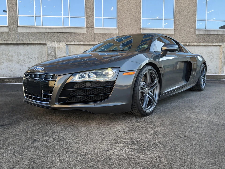 2010 Audi 42 R8 - Image 8 of 31
