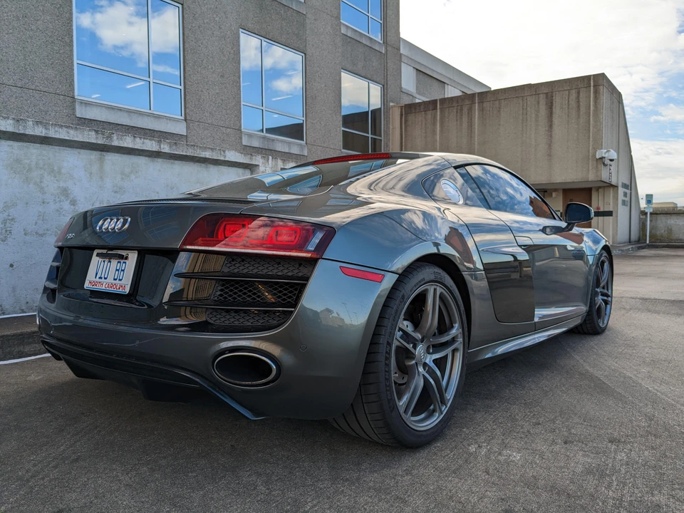 2010 Audi 42 R8 - Image 13 of 31