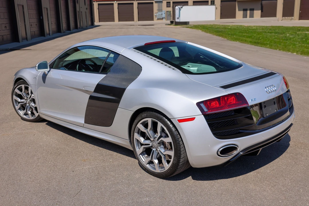 2010 Audi 42 R8 - Image 9 of 31