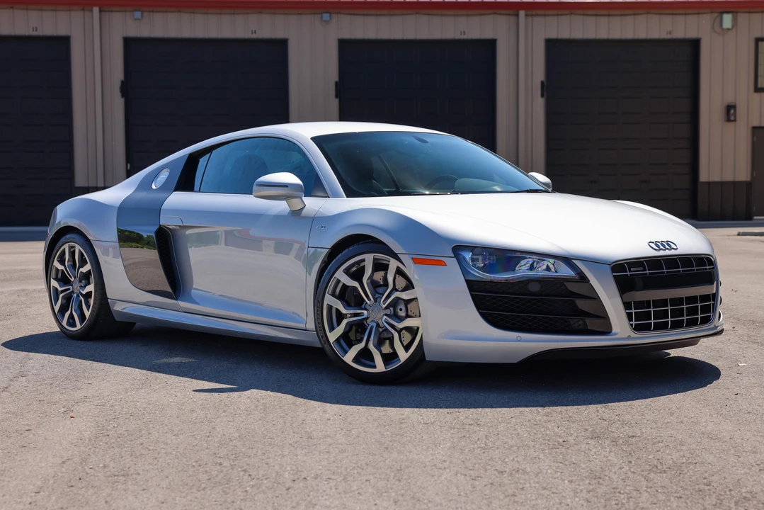2010 Audi 42 R8 - Image 14 of 31