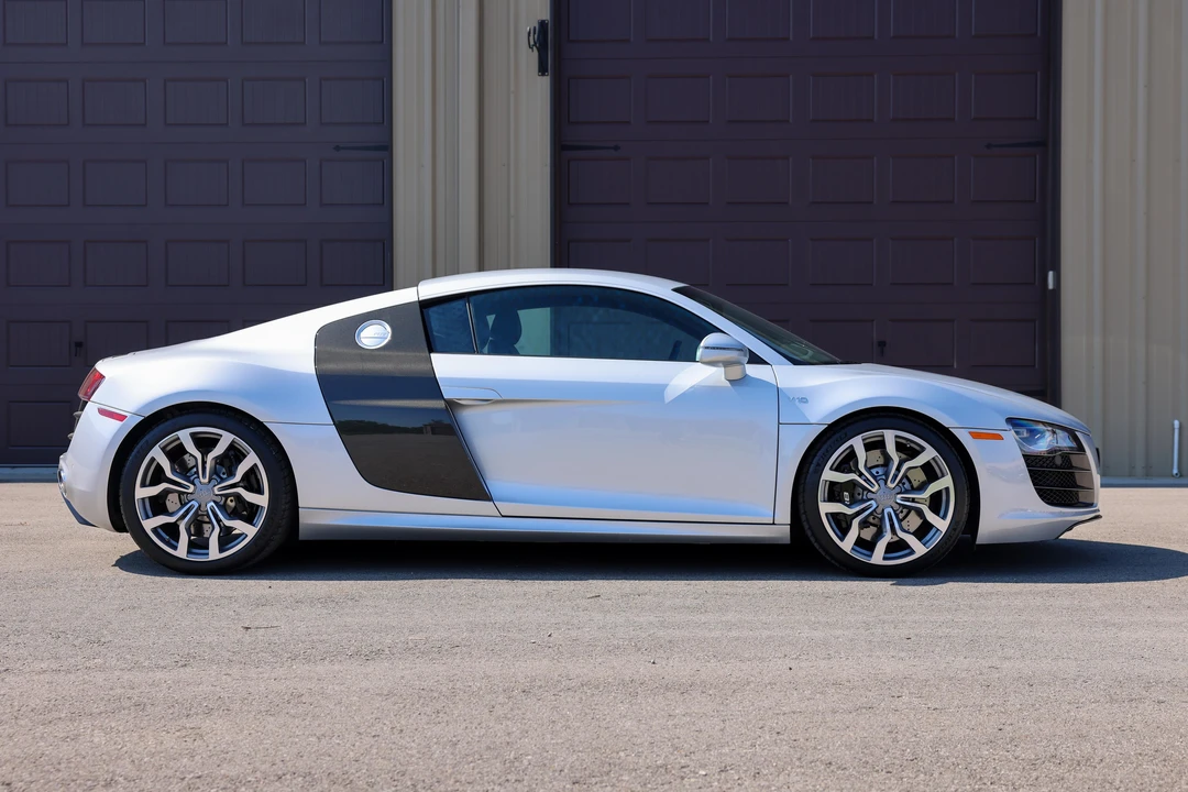2010 Audi 42 R8 - Image 3 of 31