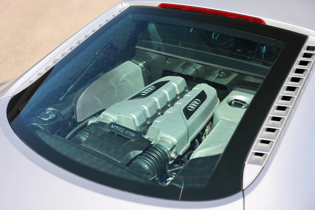 2010 Audi 42 R8 - Image 24 of 31