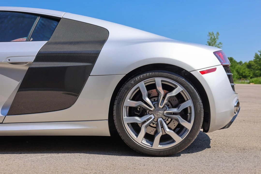 2010 Audi 42 R8 - Image 31 of 31