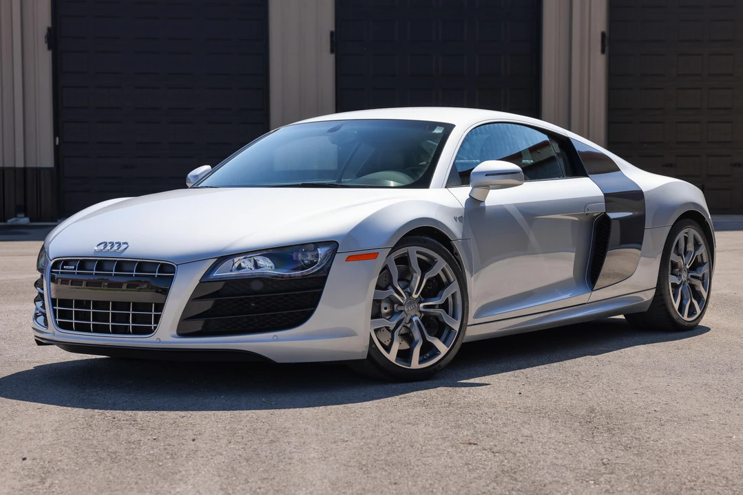 2010 Audi 42 R8 - Image 7 of 31