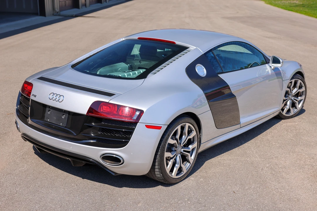 2010 Audi 42 R8 - Image 12 of 31