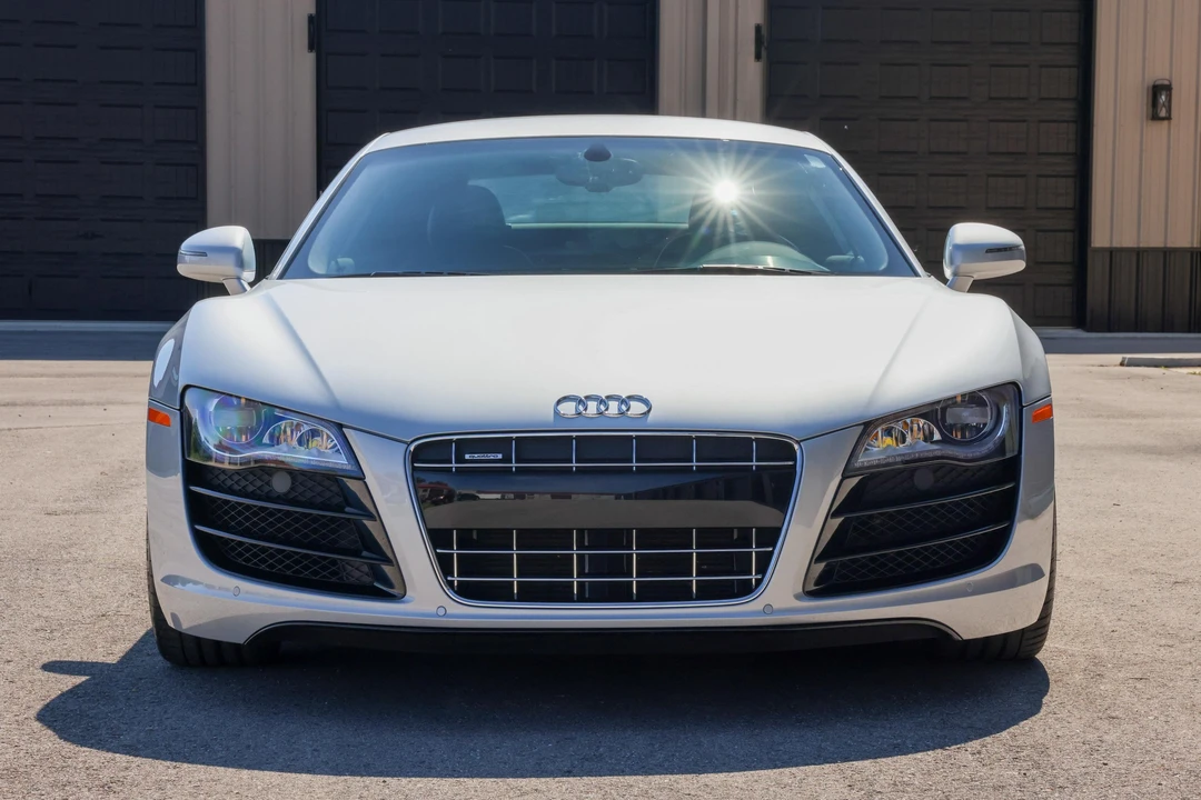 2010 Audi 42 R8 - Image 2 of 31