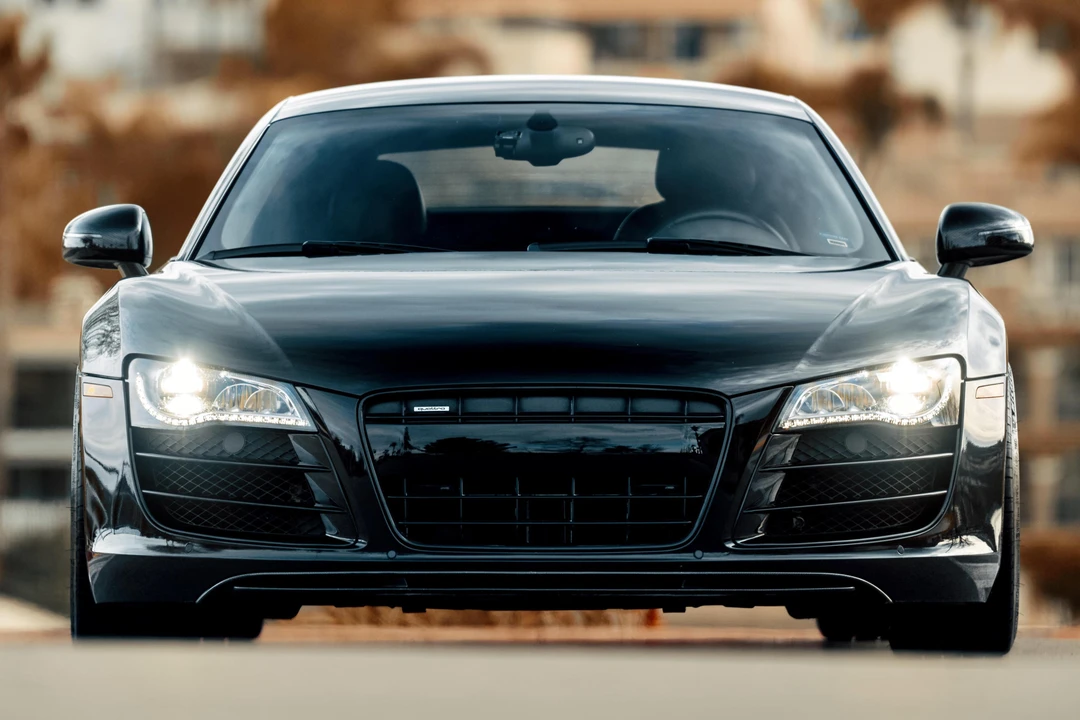 2010 Audi 42 R8 - Image 2 of 31