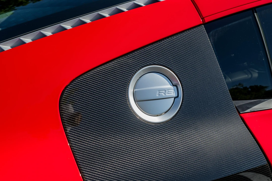 2010 Audi 42 R8 - Image 25 of 31