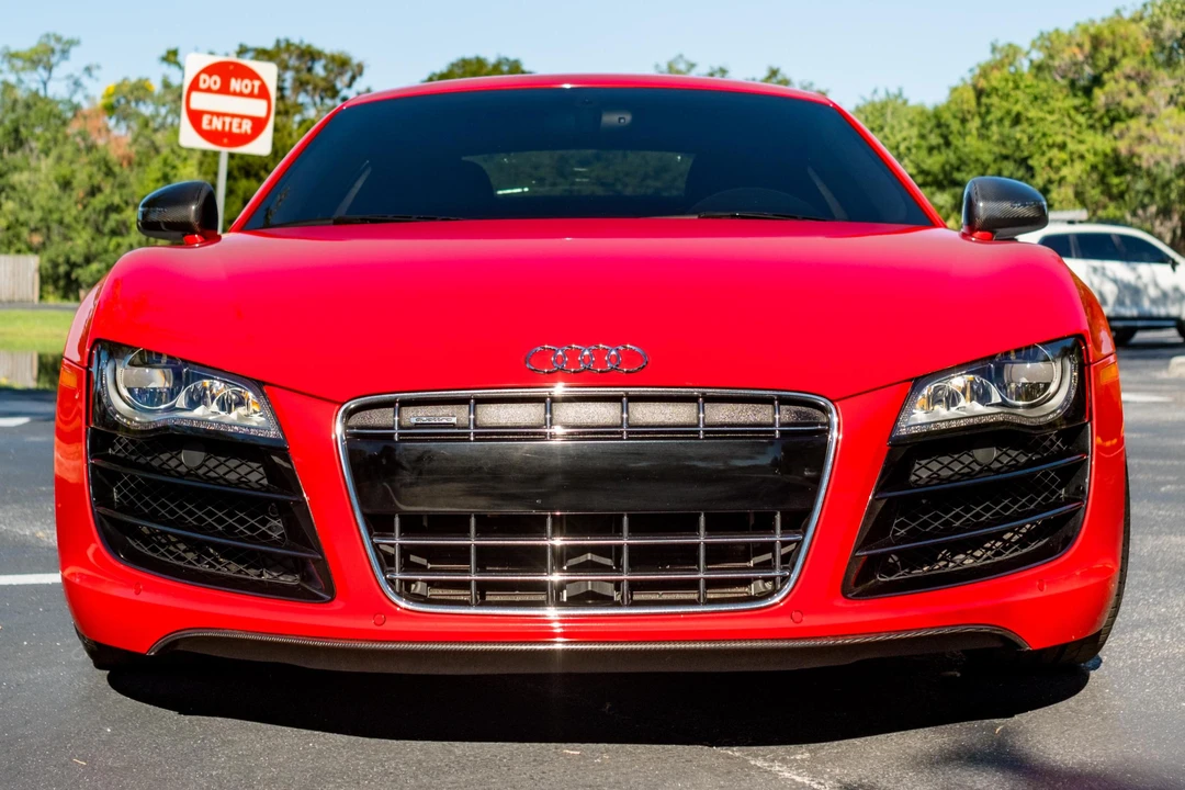 2010 Audi 42 R8 - Image 2 of 31