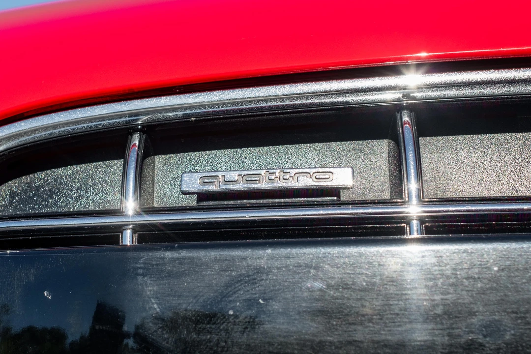 2010 Audi 42 R8 - Image 13 of 31