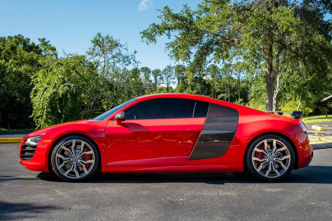2010 Audi 42 R8 - Image 7 of 31