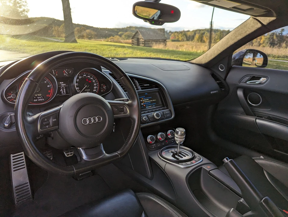 2010 Audi 42 R8 - Image 9 of 12