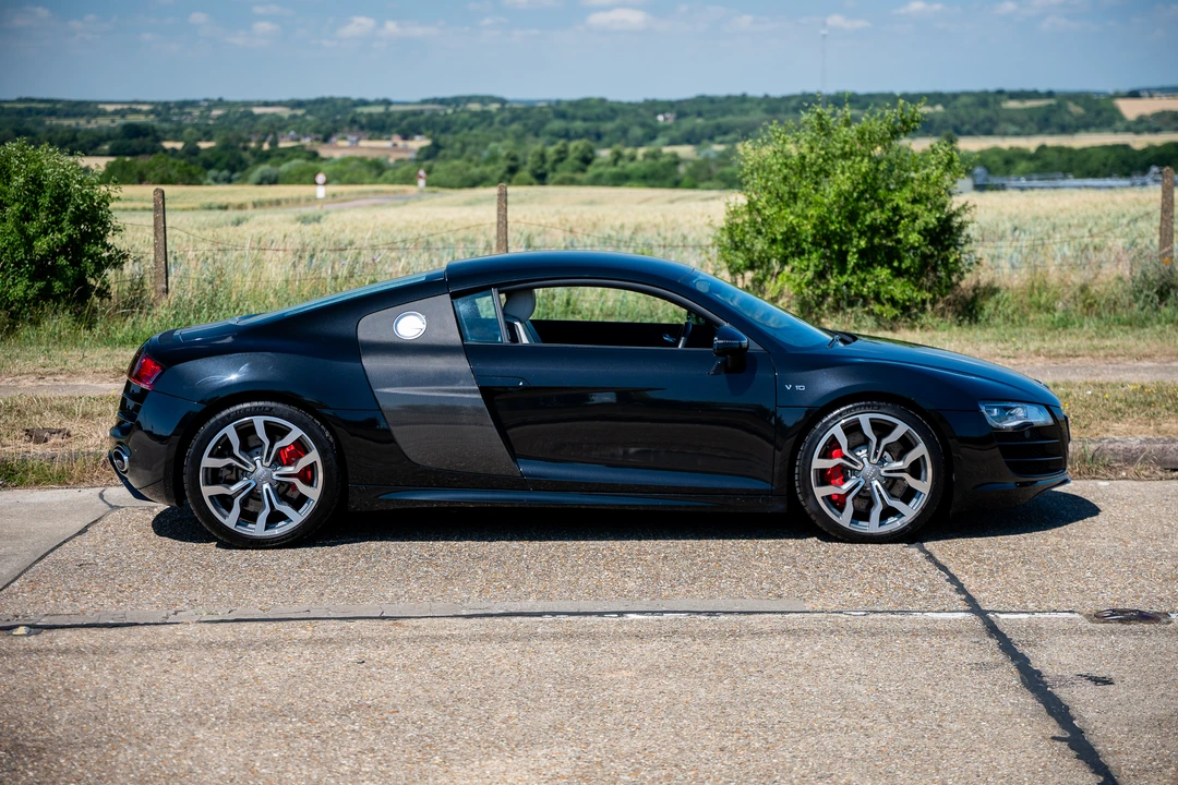 2010 Audi 42 R8 - Image 4 of 31