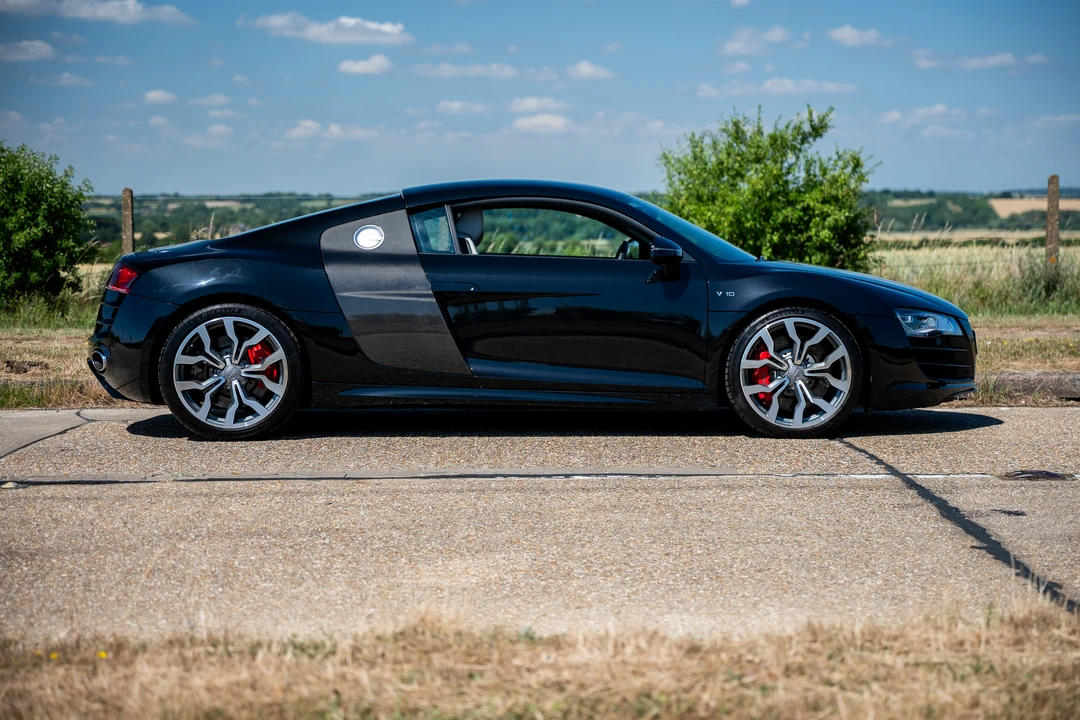 2010 Audi 42 R8 - Image 12 of 31
