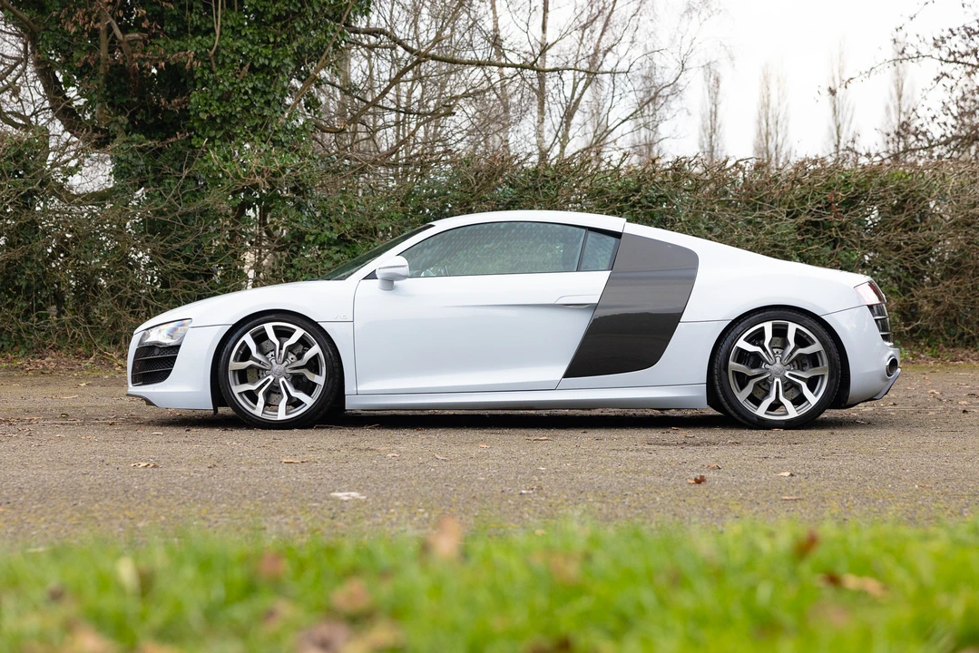 2010 Audi 42 R8 - Image 8 of 31
