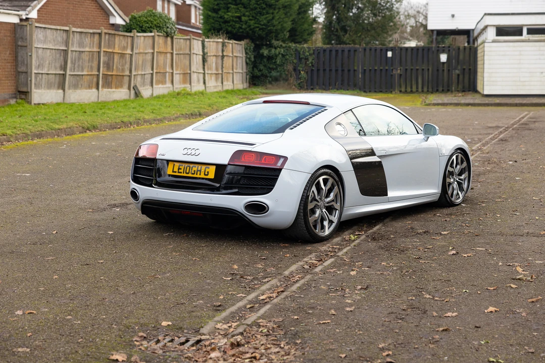 2010 Audi 42 R8 - Image 13 of 31