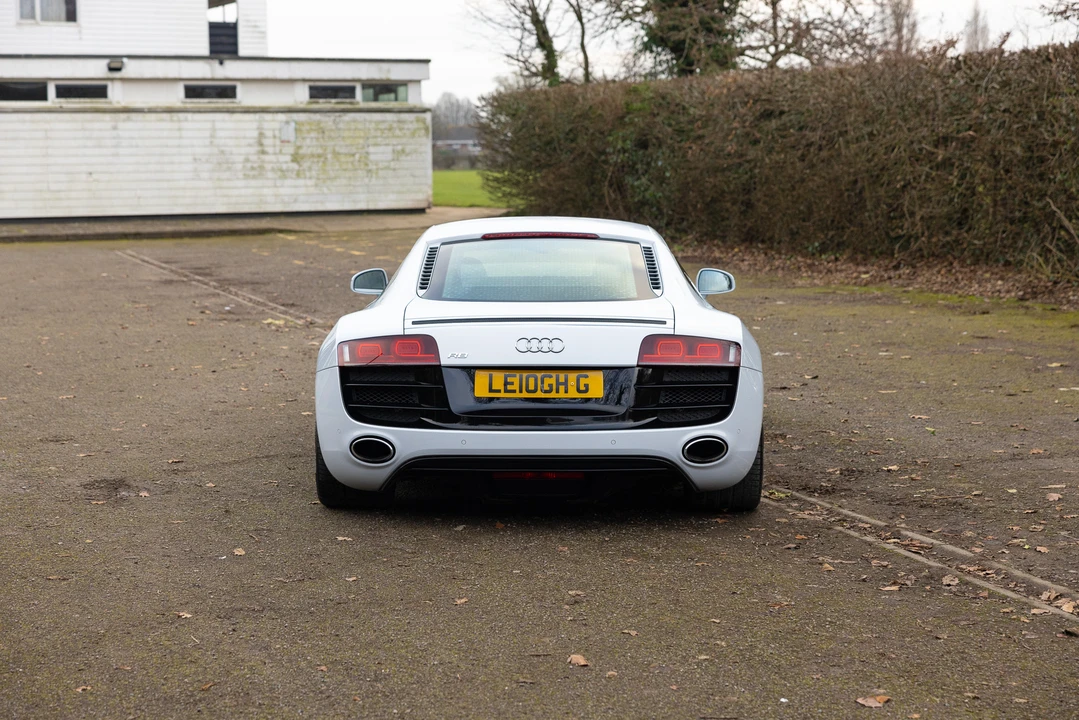 2010 Audi 42 R8 - Image 14 of 31
