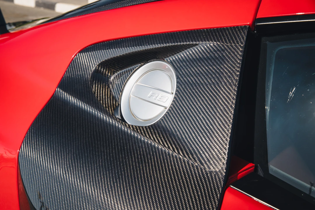 2010 Audi 42 R8 - Image 29 of 31