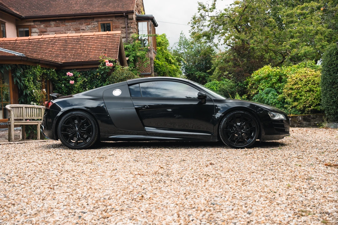 2010 Audi 42 R8 - Image 8 of 31