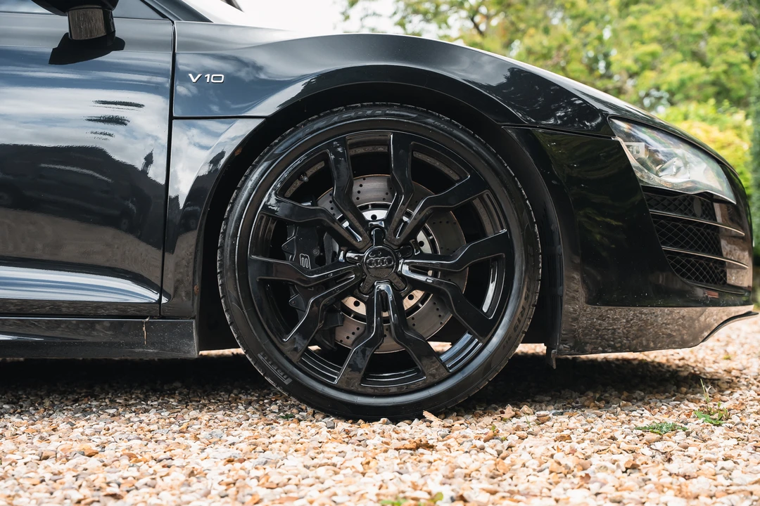 2010 Audi 42 R8 - Image 30 of 31