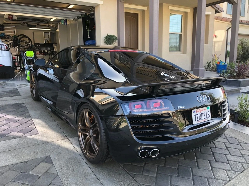 2010 Audi 42 R8 - Image 3 of 13