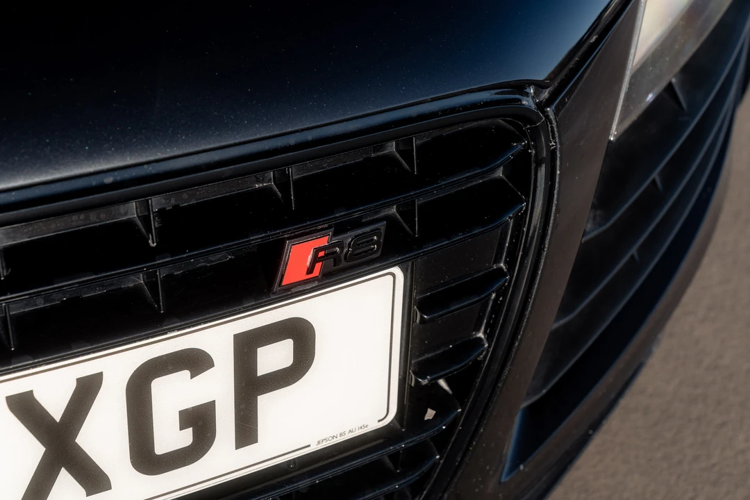 2010 Audi 42 R8 - Image 28 of 31