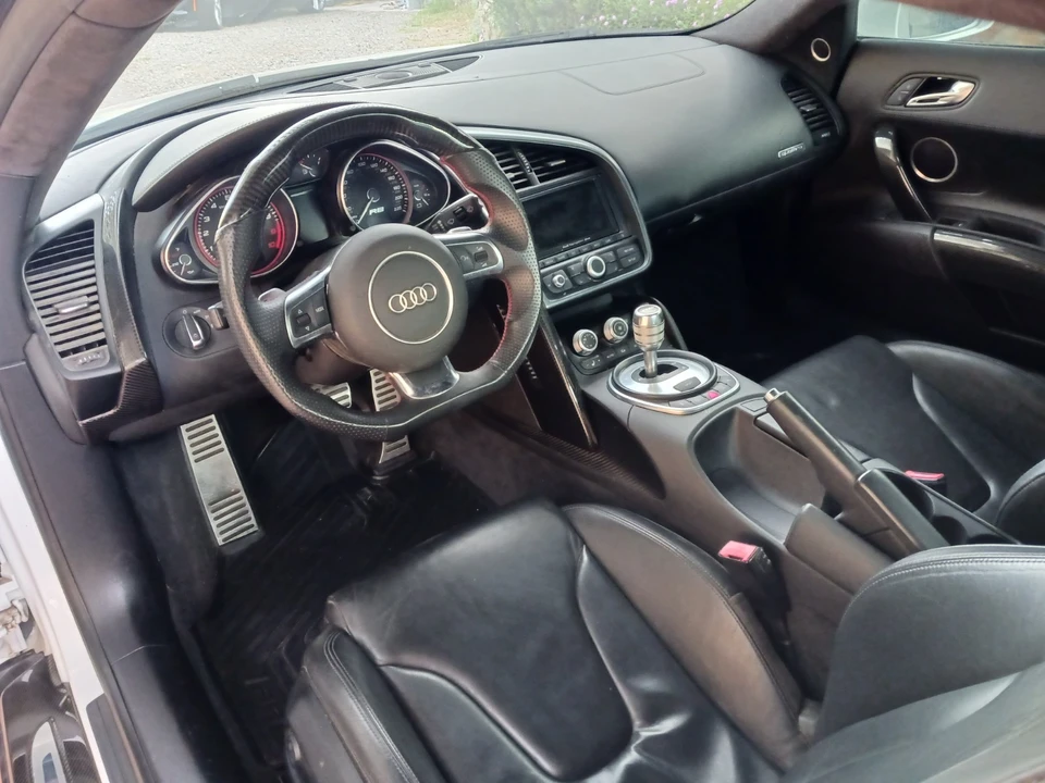 2010 Audi 42 R8 - Image 15 of 31