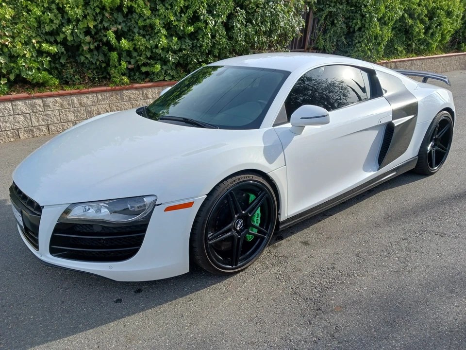2010 Audi 42 R8 - Image 2 of 31