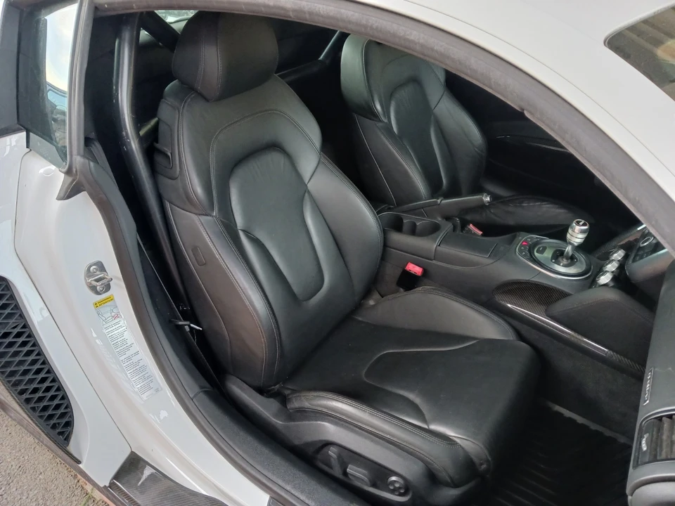 2010 Audi 42 R8 - Image 23 of 31