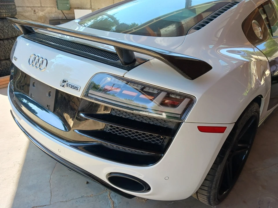 2010 Audi 42 R8 - Image 6 of 31