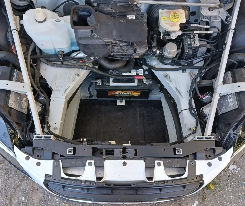 2010 Audi 42 R8 - Image 26 of 31