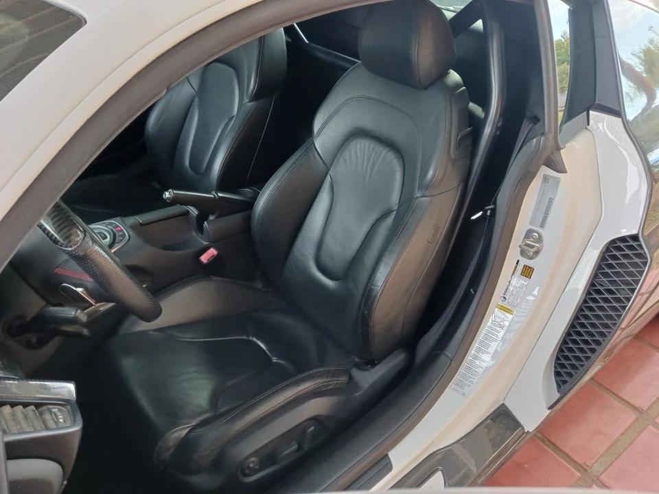 2010 Audi 42 R8 - Image 14 of 31