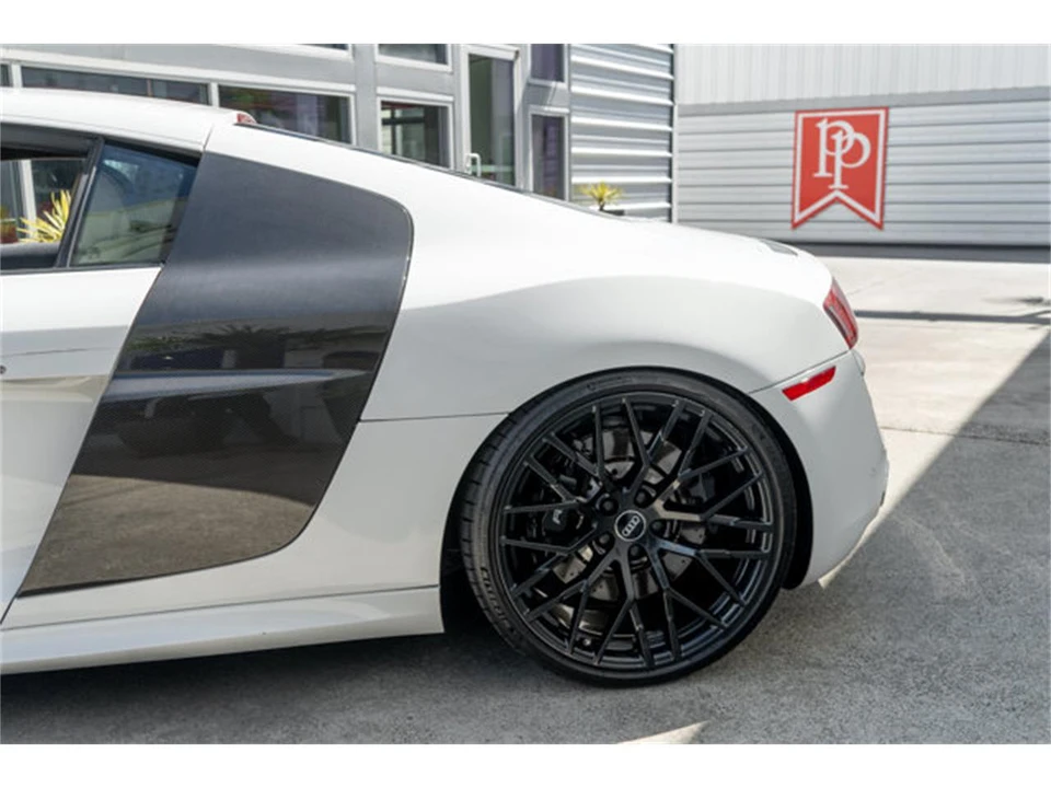 2010 Audi 42 R8 - Image 5 of 12