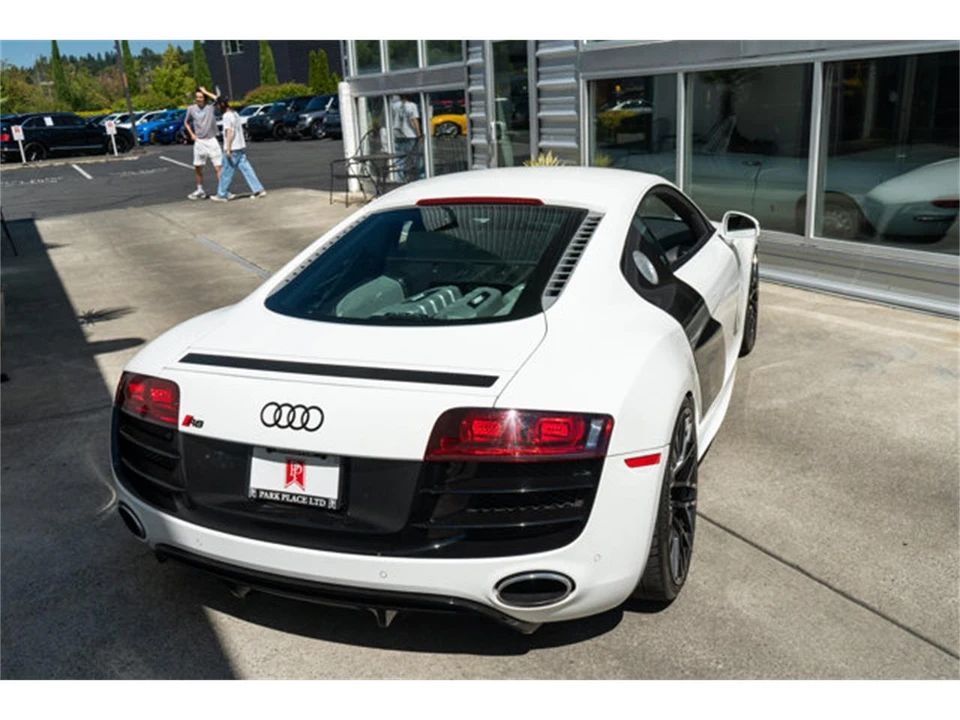 2010 Audi 42 R8 - Image 6 of 12